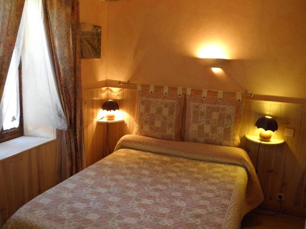 Gite Auberge Les Terres Blanches De Meolans Стая снимка