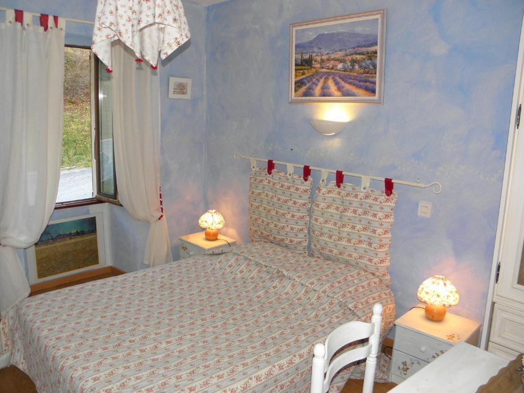 Gite Auberge Les Terres Blanches De Meolans Стая снимка