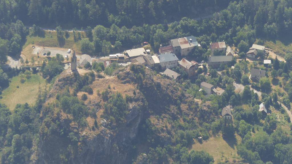 Gite Auberge Les Terres Blanches De Meolans Екстериор снимка