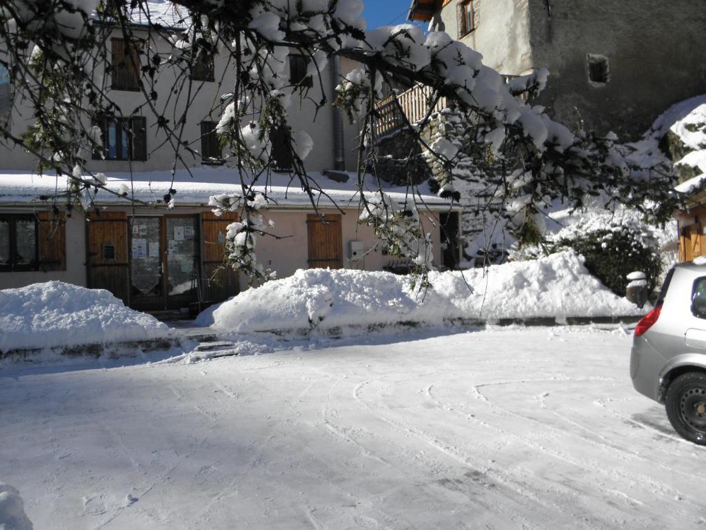 Gite Auberge Les Terres Blanches De Meolans Екстериор снимка