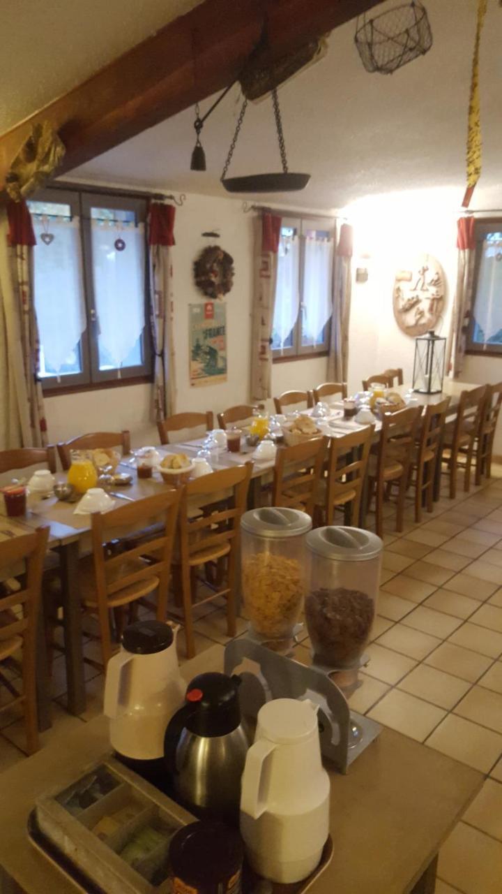 Gite Auberge Les Terres Blanches De Meolans Екстериор снимка