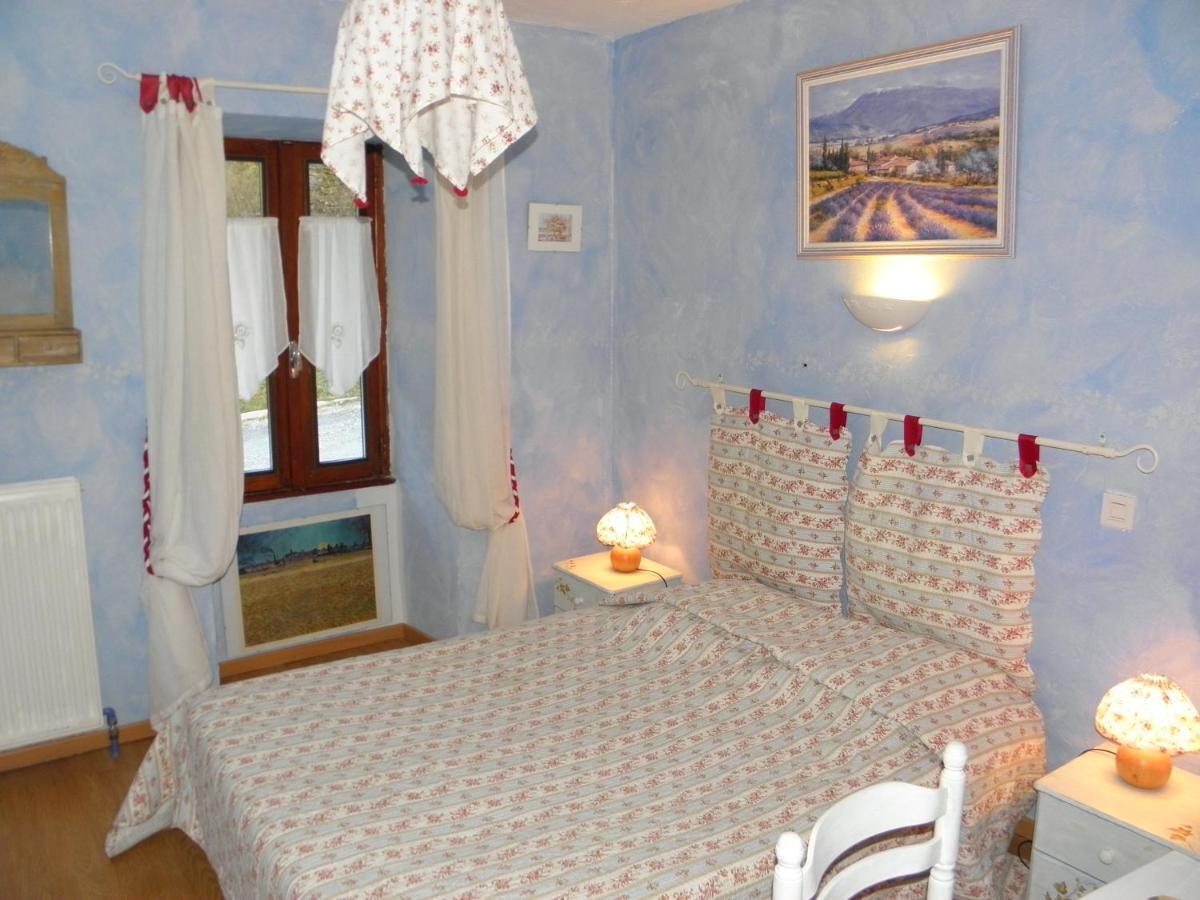 Gite Auberge Les Terres Blanches De Meolans Стая снимка